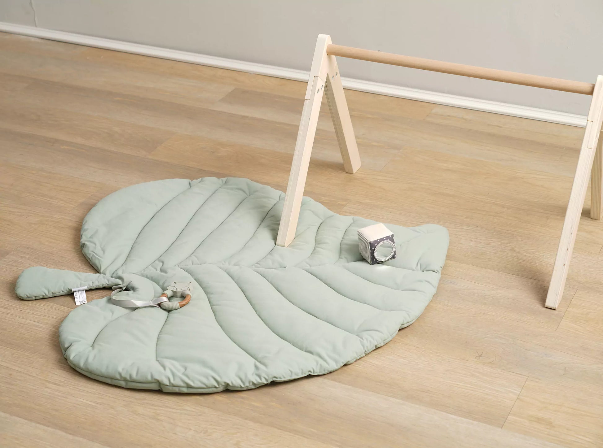 MiniDream Leaf Play Mat with Wooden Baby Gym Hanging Toys Green